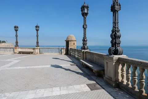 Flat 101 m² in Cádiz