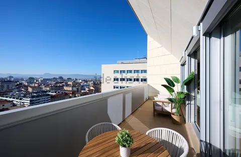 Pis de 135 m² a Pamplona