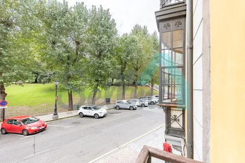 Flat 82 m² in Oviedo
