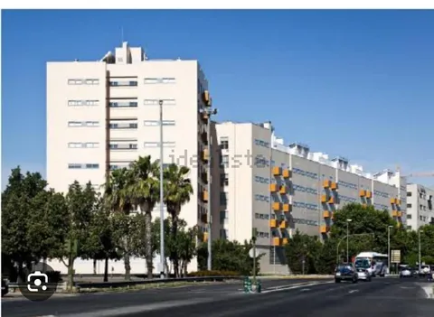 Flat 120 m² in Seville