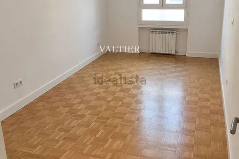 Apartamento 130 m² em Madrid (2/29)