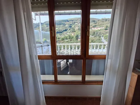 Pis de 71 m² a Cangas del Narcea (3/12)