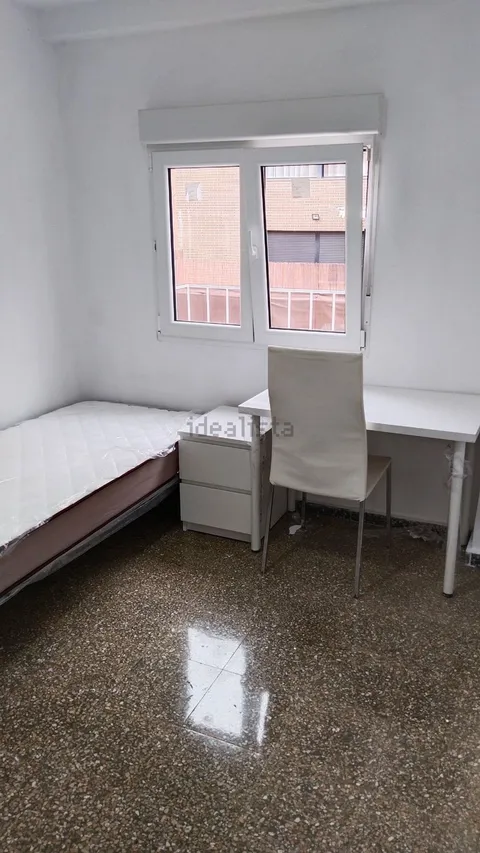 Habitació de lloguer, Benetússer