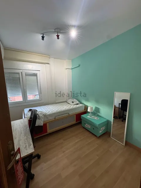 Кімната в оренду, Madrid