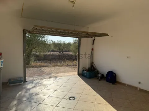 House 380 m² in Onil