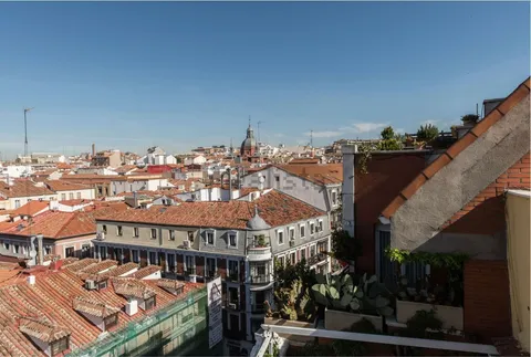Flat 105 m² in Madrid