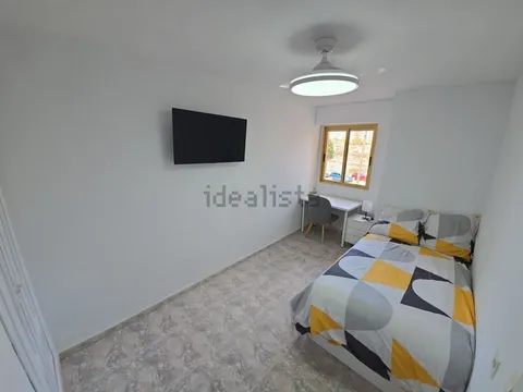 Habitació de lloguer, Torrevella
