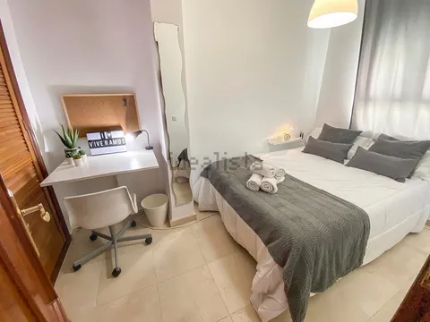 Stanza in affitto, Siviglia (4/9)