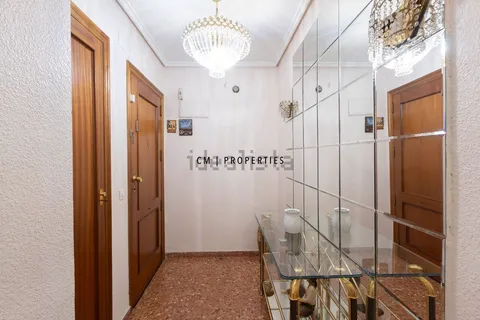 Квартира 146 м² в Валенсии (2/38)