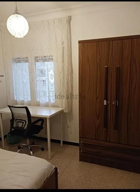 Habitació de lloguer, Osca
