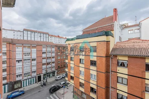 Pis de 86 m² a Oviedo