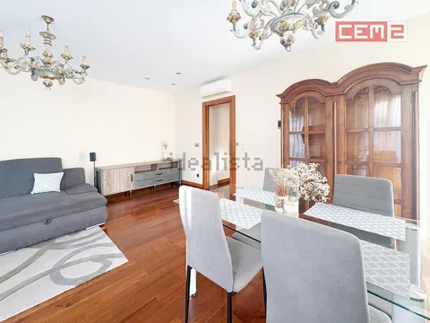 Appartement 74 m² à Pampelune