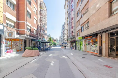 Appartement 71 m² à Mieres