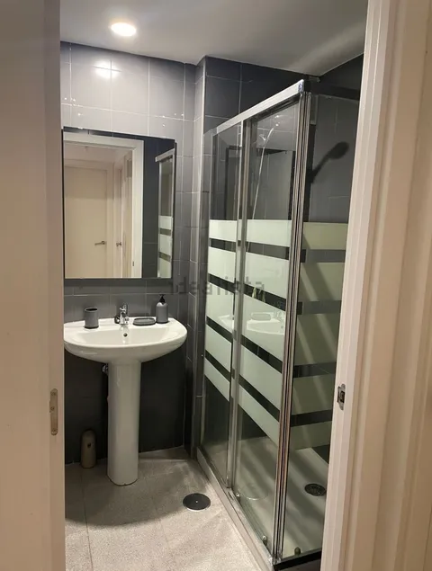 Chambre à louer, Madrid (2/5)