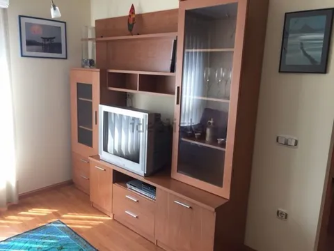 Flat 48 m² in Oviedo (2/24)