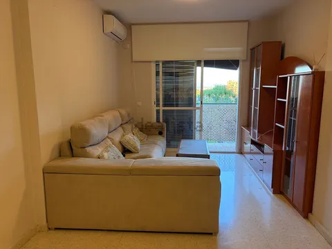 Piso de 85 m² en Dos Hermanas (2/32)