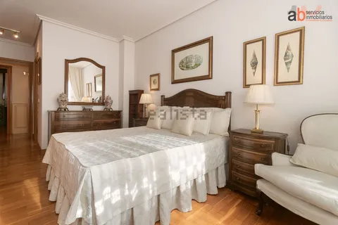 Pis de 130 m² a Pamplona