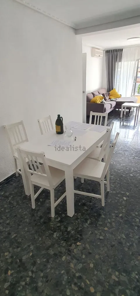 Habitación en alquiler, Silla
