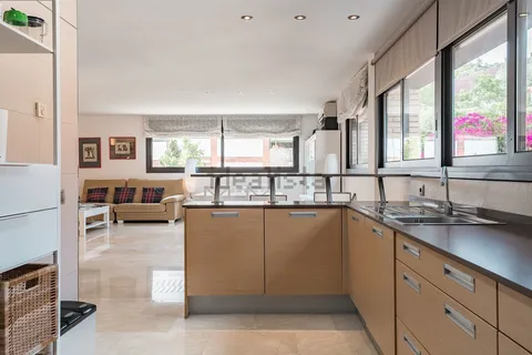 Casa de 228 m² a Sant Just Desvern