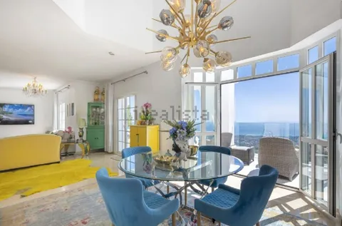 House 180 m² in Ojén