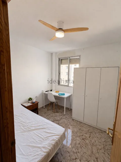 Habitació de lloguer, Linares