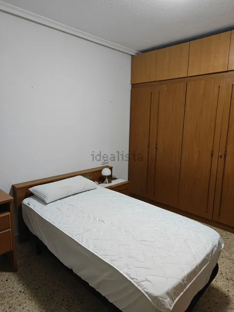 Room for rent, Salamanca (3/9)
