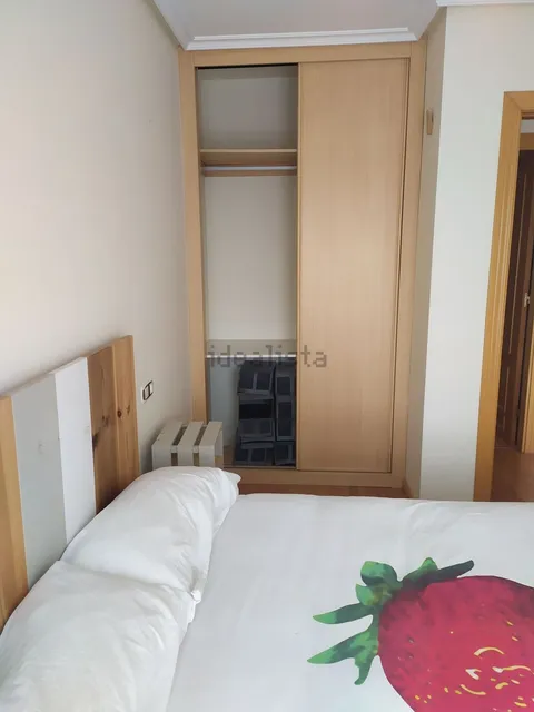 Pis de 40 m² a Oviedo (4/8)