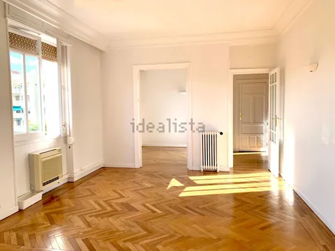 Wohnung 211 m² in Madrid