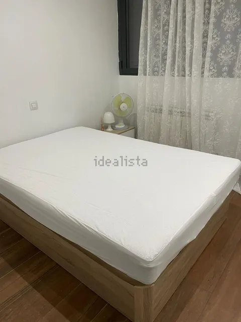 Room for rent, Madrid (2/10)