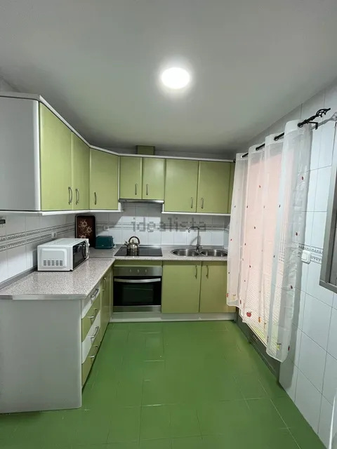Piso de 75 m² en Granada (4/10)