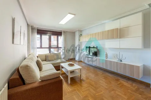 Appartamento 91 m² a Oviedo (2/44)