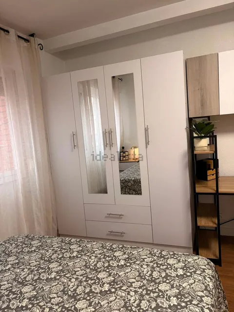 Habitació de lloguer, València (2/3)