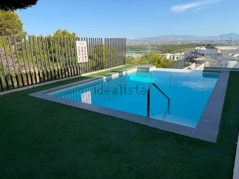 Piso de 135 m² en Santa Pola