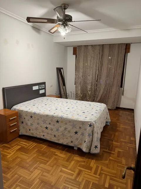 Chambre à louer, Oviède (2/5)