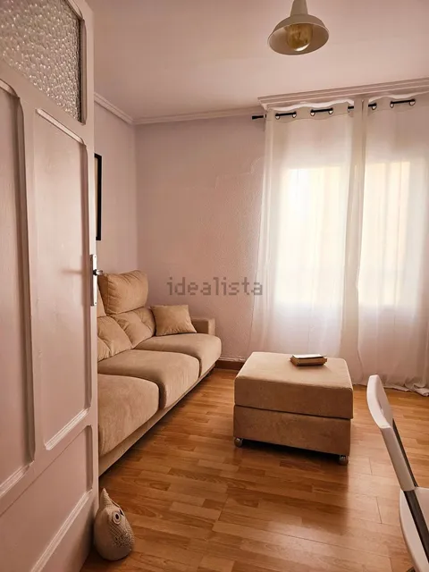 Habitació de lloguer, València (2/3)