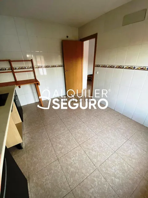 Flat 66 m² in Mazarambroz (2/16)
