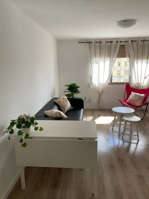 Habitació de lloguer, l'Hospitalet de Llobregat (4/6)