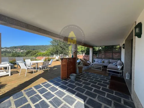 Haus 290 m² in Ferrol