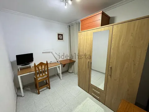 Pis de 75 m² a Còrdova