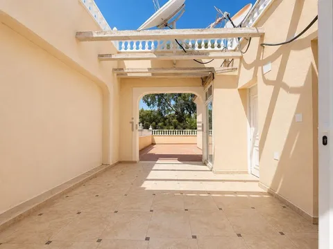 Casa de 387 m² a Torrevella