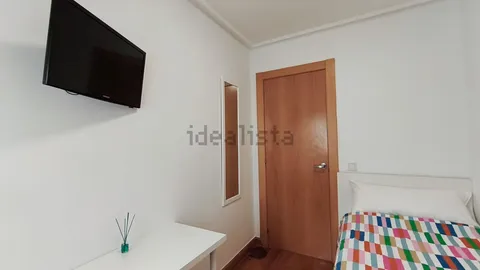Habitació de lloguer, Saragossa (2/4)