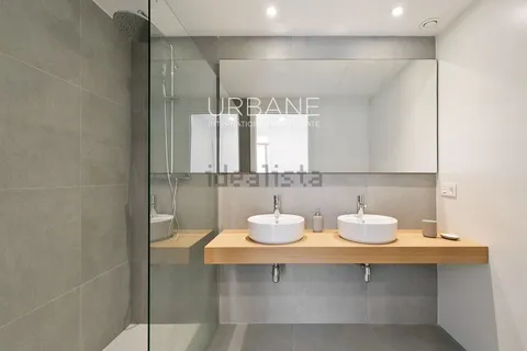 Квартира 100 м² у Барселоні