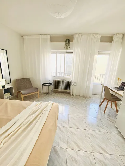 Habitació de lloguer, Àvila