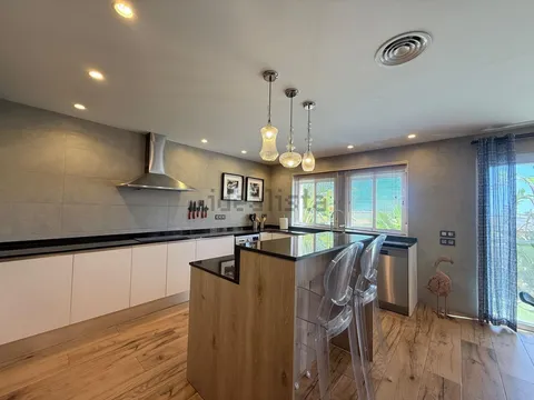 Casa de 150 m² en Camarles