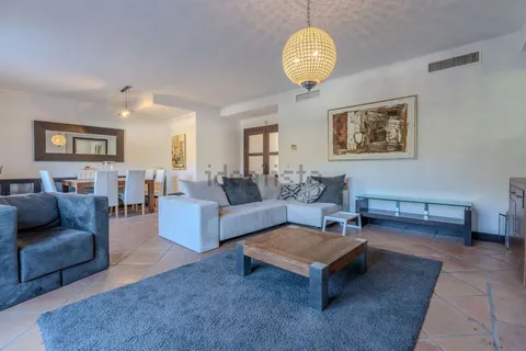 Pis de 180 m² a Benahavís