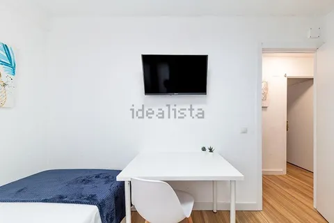Room for rent, Madrid (4/12)