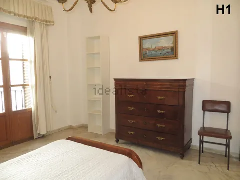 Room for rent, Seville