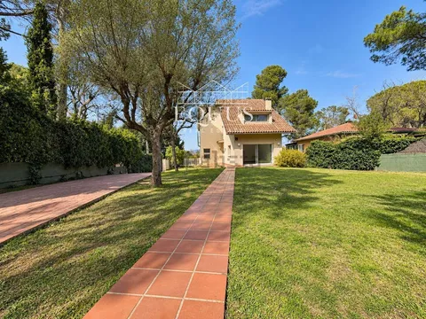 Casa 326 m² a Sant Cugat del Vallès