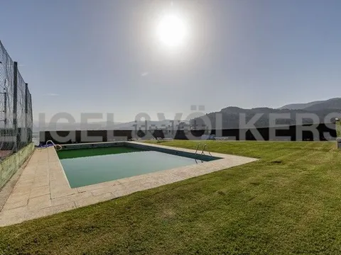House 300 m² in Baiona