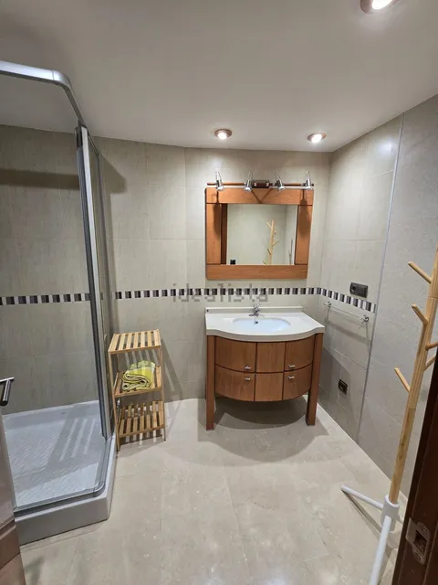 Habitació de lloguer, Osca